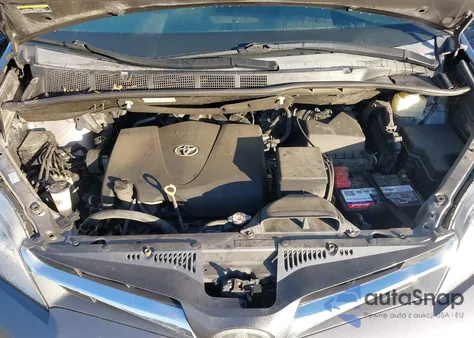 2018 Toyota Sienna Xle Premium 8 Passenger z USA, uszkodzony, nr VIN 5TDYZ3DC7JS955455